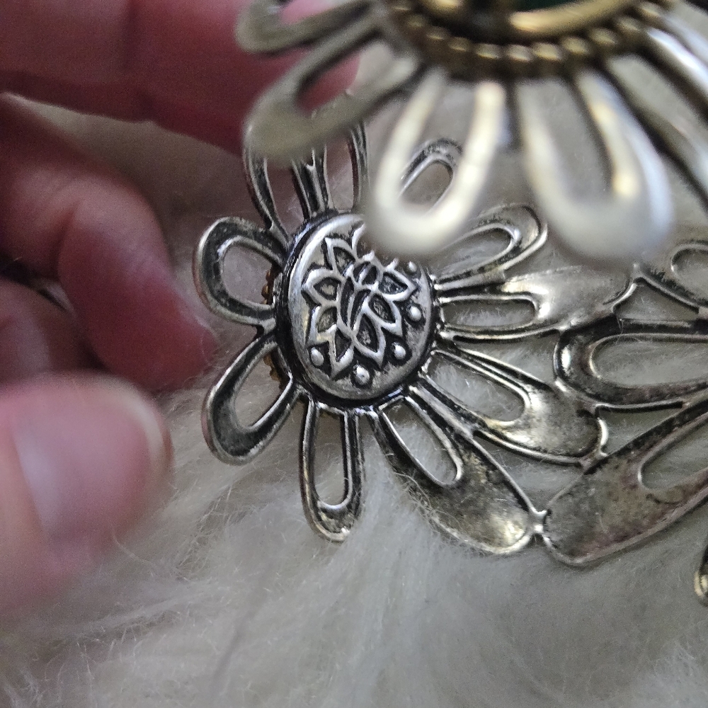 LUCKY BRAND Boho Southwest Faux Turquoise Malachite Flower Cuff Bracelet Western - Picture 8 of 15